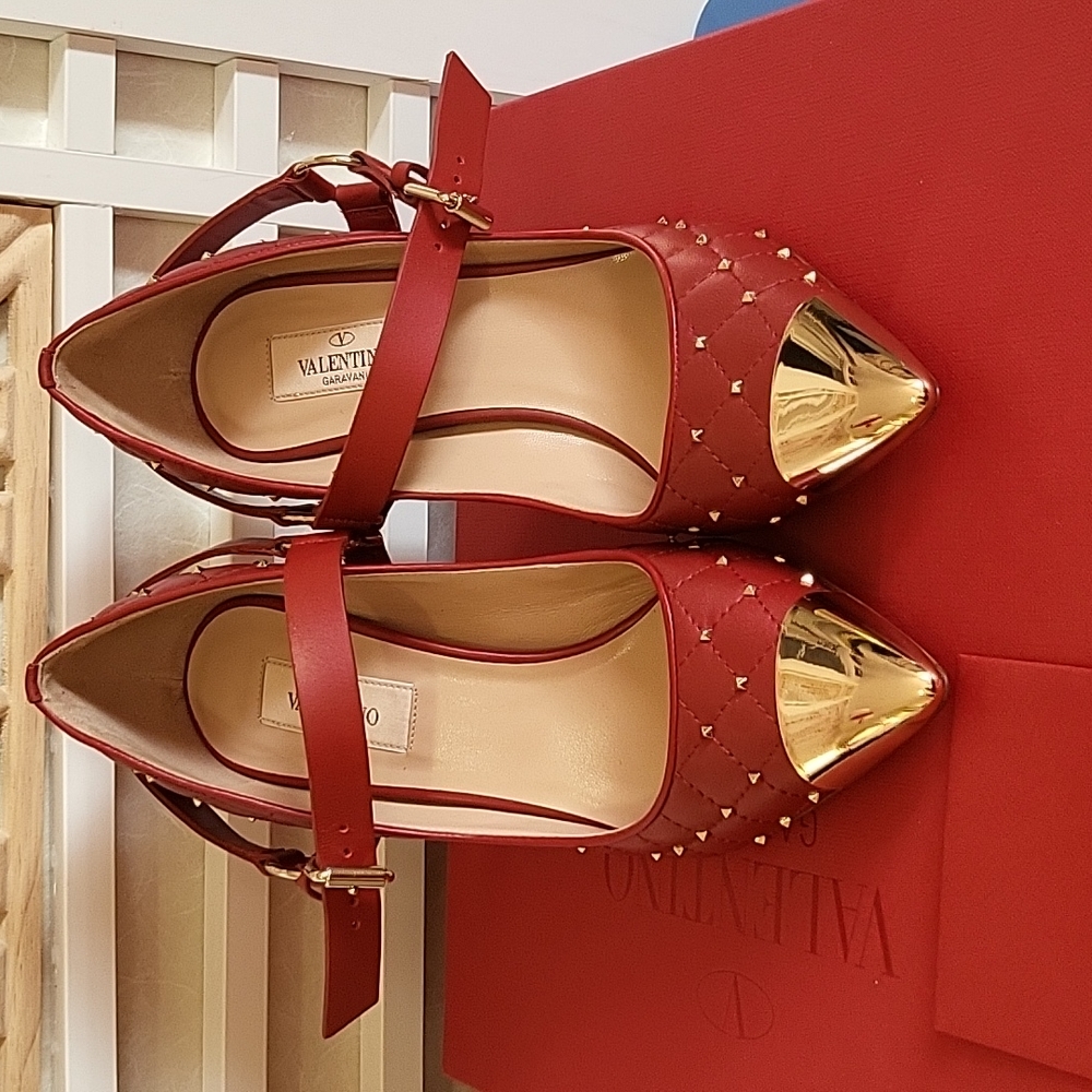 VALENTINO Red Rockstud Pumps - Picture 2 of 6